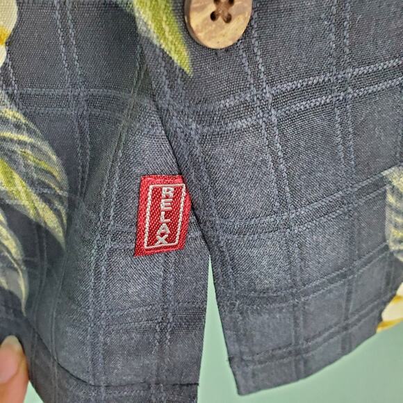 Tommy Bahama Silk Floral Hawaiian Short Sleeve Button Down Shirt Size Large - Picture 7 of 8